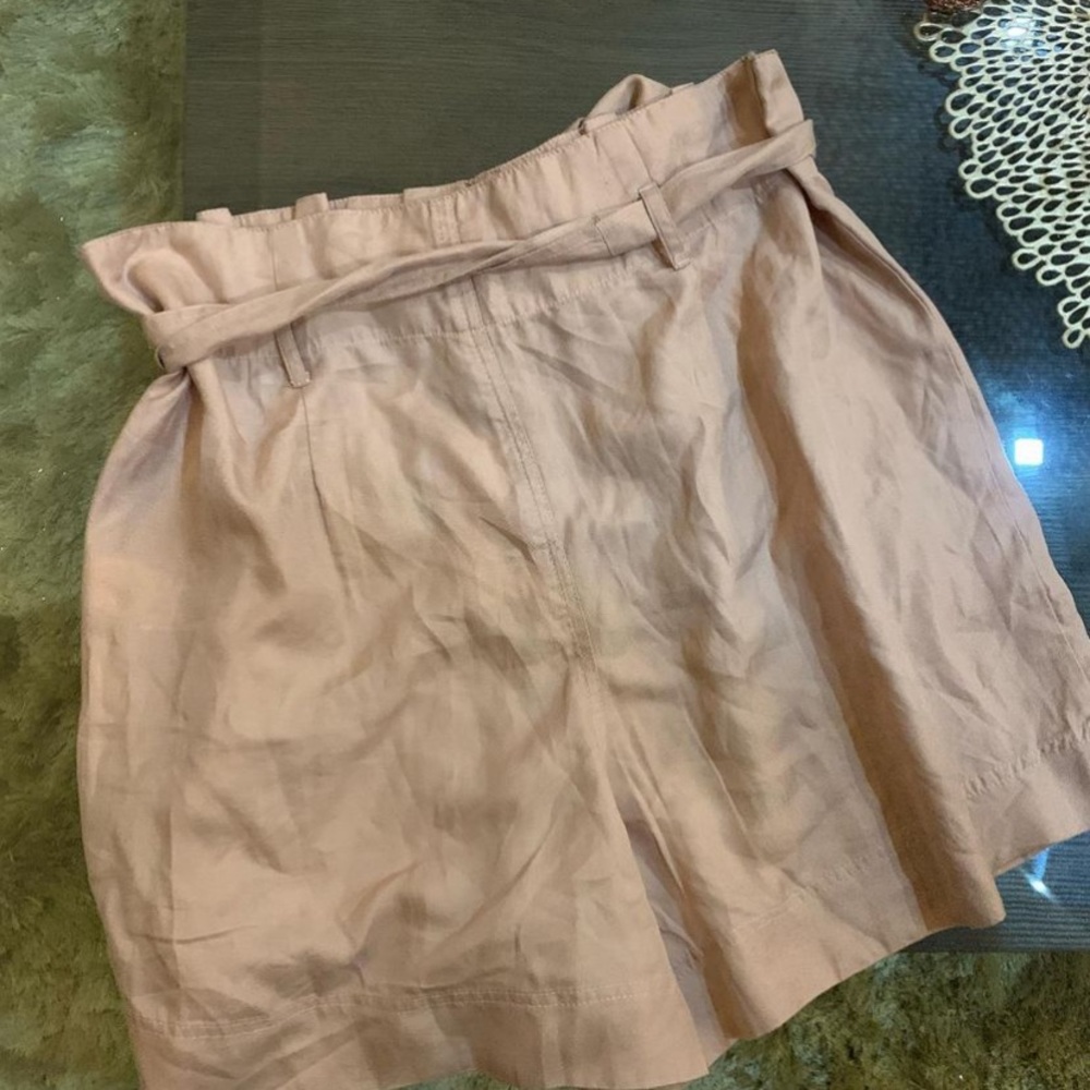 High rise paper bag shorts - Picture 2 of 3